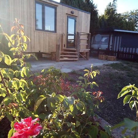 Tiny House Calido Villa Apelern Luaran gambar
