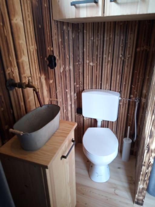 Tiny House Calido Villa Apelern Luaran gambar